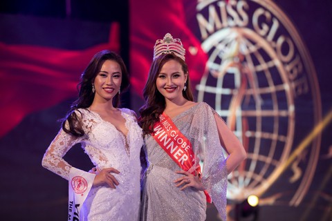 Khánh Ngân không được trao lại vương miện tại Hoa hậu Hoàn cầu 2018 - Ảnh 3. Khánh Ngân không được trao lại vương miện tại Hoa hậu Hoàn cầu 2018 - Ảnh 3.