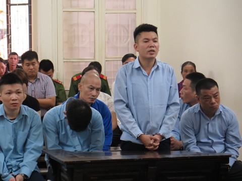 Xét xử vụ nổ súng đe dọa công an, bắn chết lễ tân khách sạn - Ảnh 1. Xét xử vụ nổ súng đe dọa công an, bắn chết lễ tân khách sạn - Ảnh 1.