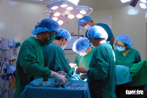 Cấp cứu bệnh nhân gãy súng” do quan hệ tình dục tư thế lạ - Ảnh 1. Cấp cứu bệnh nhân gãy súng” do quan hệ tình dục tư thế lạ - Ảnh 1.