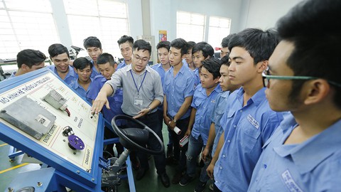 Tăng cường gắn kết để phát triển đồng bộ - Ảnh 1. Tăng cường gắn kết để phát triển đồng bộ - Ảnh 1.