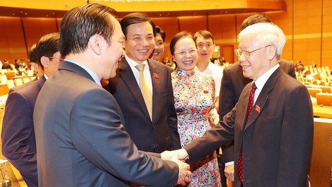 Đại biểu Quốc hội bỏ phiếu bầu Chủ tịch nước - Ảnh 1. Đại biểu Quốc hội bỏ phiếu bầu Chủ tịch nước - Ảnh 1.