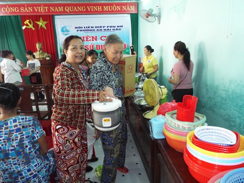 Phiên chợ 0 đồng - Ảnh 1. Phiên chợ 0 đồng - Ảnh 1.