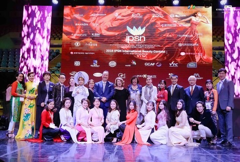 Việt Nam đạt ngôi Á quân cuộc thi Thẩm mỹ – Làm đẹp tại Hàn Quốc - Ảnh 4. Việt Nam đạt ngôi Á quân cuộc thi Thẩm mỹ – Làm đẹp tại Hàn Quốc - Ảnh 4.