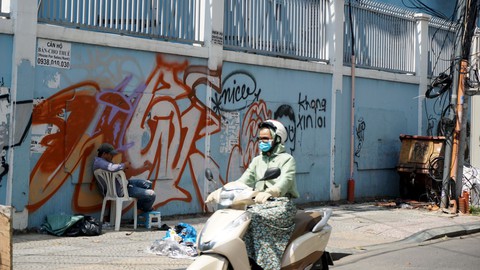 Tranh tường, graffiti và... bôi bẩn đường phố - Ảnh 14. Tranh tường, graffiti và... bôi bẩn đường phố - Ảnh 14.