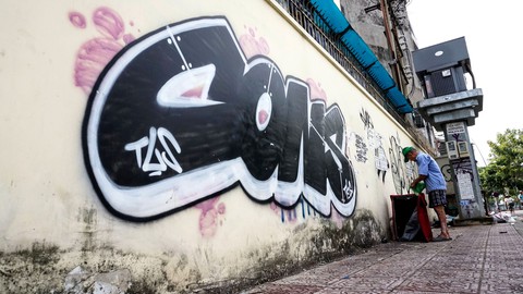 Tranh tường, graffiti và... bôi bẩn đường phố - Ảnh 11. Tranh tường, graffiti và... bôi bẩn đường phố - Ảnh 11.
