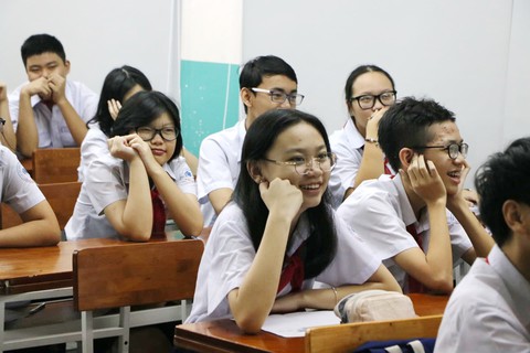 Học sinh cấp 2 làm phim để… học văn - Ảnh 3. Học sinh cấp 2 làm phim để… học văn - Ảnh 3.