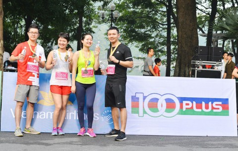 Nhìn lại giải Marathon Quốc tế Di sản Hà Nội 2018 - Ảnh 4. Nhìn lại giải Marathon Quốc tế Di sản Hà Nội 2018 - Ảnh 4.