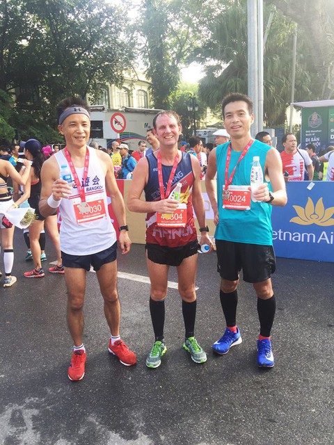 Nhìn lại giải Marathon Quốc tế Di sản Hà Nội 2018 - Ảnh 5. Nhìn lại giải Marathon Quốc tế Di sản Hà Nội 2018 - Ảnh 5.