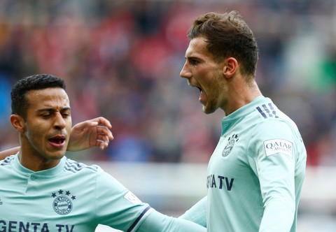 Thắng vất vả Mainz, Hùm xám vươn lên thứ 2 - Ảnh 1. Thắng vất vả Mainz, Hùm xám vươn lên thứ 2 - Ảnh 1.