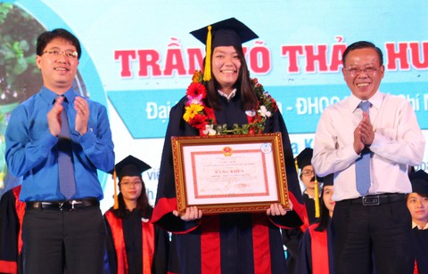 TP.HCM vinh danh 78 thủ khoa - Ảnh 3. TP.HCM vinh danh 78 thủ khoa - Ảnh 3.