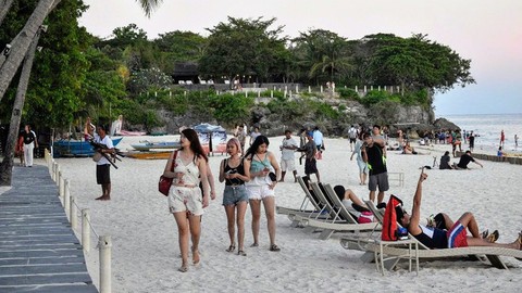 Sau thời hào hứng, du lịch ASEAN bắt đầu lo - Ảnh 1. Sau thời hào hứng, du lịch ASEAN bắt đầu lo - Ảnh 1.