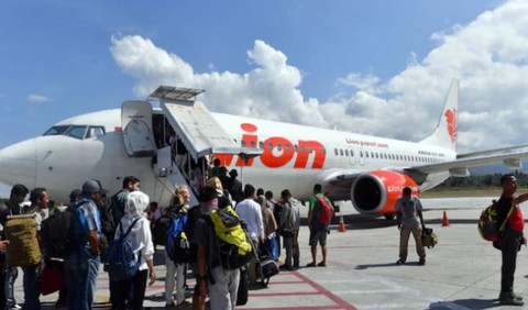 Máy bay chở 189 người của Indonesia rơi xuống biển - Ảnh 8. Máy bay chở 189 người của Indonesia rơi xuống biển - Ảnh 8.