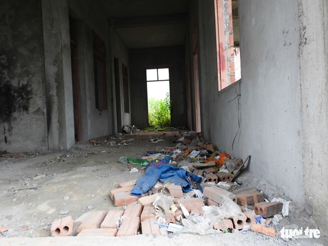 Dân ăn còn chưa đủ, xã vẫn cố xây nhà văn hóa vì nông thôn mới - Ảnh 5. Dân ăn còn chưa đủ, xã vẫn cố xây nhà văn hóa vì nông thôn mới - Ảnh 5.