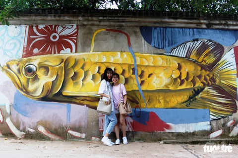 Con đường graffiti hút hồn bạn trẻ xứ Huế - Ảnh 5. Con đường graffiti hút hồn bạn trẻ xứ Huế - Ảnh 5.