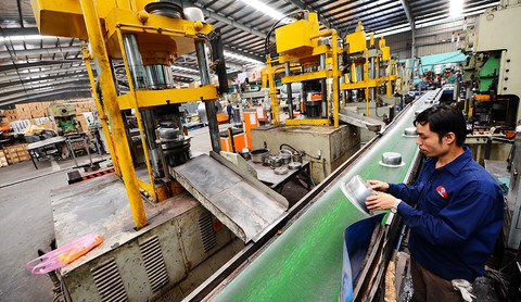 Nợ nước ngoài và nỗi lo vay ngắn biến thành dài - Ảnh 1. Nợ nước ngoài và nỗi lo vay ngắn biến thành dài - Ảnh 1.