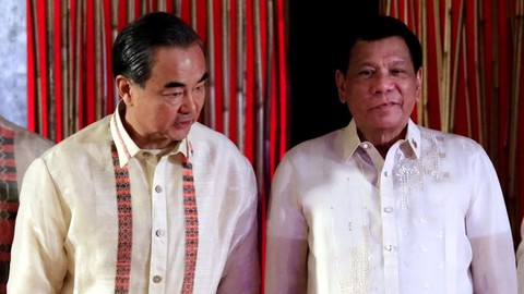 Trung Quốc - Philippines cùng khai thác Biển Đông? - Ảnh 1. Trung Quốc - Philippines cùng khai thác Biển Đông? - Ảnh 1.
