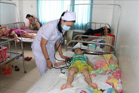 Bệnh tay chân miệng bùng phát mạnh tại Long An - Ảnh 1. Bệnh tay chân miệng bùng phát mạnh tại Long An - Ảnh 1.