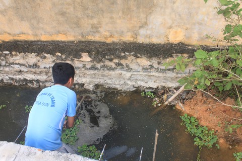 Dân tố doanh nghiệp may mặc gây ô nhiễm ở Thanh Hóa - Ảnh 1.