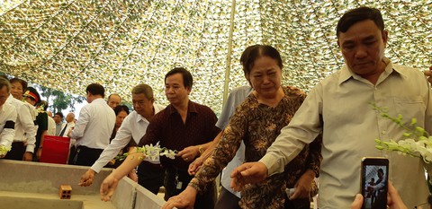 Đồng Nai tổ chức lễ an táng 13 liệt sĩ chưa biết tên - Ảnh 6. Đồng Nai tổ chức lễ an táng 13 liệt sĩ chưa biết tên - Ảnh 6.