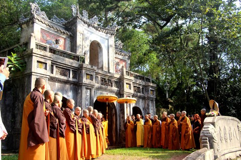 Thiền sư Thích Nhất Hạnh: Về nước để được sống nơi đất Tổ - Ảnh 1. Thiền sư Thích Nhất Hạnh: Về nước để được sống nơi đất Tổ - Ảnh 1.