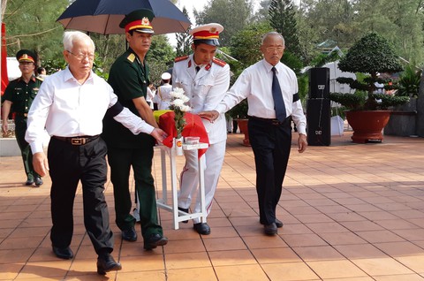 Đồng Nai tổ chức lễ an táng 13 liệt sĩ chưa biết tên - Ảnh 2. Đồng Nai tổ chức lễ an táng 13 liệt sĩ chưa biết tên - Ảnh 2.