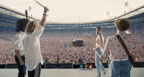 Đến hòn đá cũng phải nhún nhẩy và bật khóc cùng Bohemian Rhapsody - Ảnh 11. Đến hòn đá cũng phải nhún nhẩy và bật khóc cùng Bohemian Rhapsody - Ảnh 11.