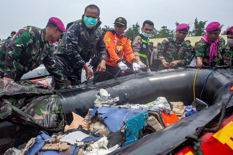 Rơi máy bay Lion Air: Mọi nghi ngờ hướng về trục trặc kỹ thuật - Ảnh 3. Rơi máy bay Lion Air: Mọi nghi ngờ hướng về trục trặc kỹ thuật - Ảnh 3.