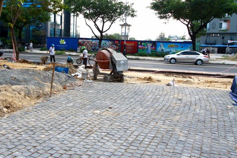 Đà Nẵng mở lối xuống biển cho dân như đã hứa - Ảnh 1. Đà Nẵng mở lối xuống biển cho dân như đã hứa - Ảnh 1.