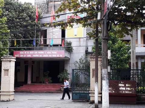 Chủ tịch phường có nhà 4 tầng vẫn xác nhận cho vợ vay vốn… ‘thoát nghèo’ - Ảnh 2. Chủ tịch phường có nhà 4 tầng vẫn xác nhận cho vợ vay vốn… ‘thoát nghèo’ - Ảnh 2.
