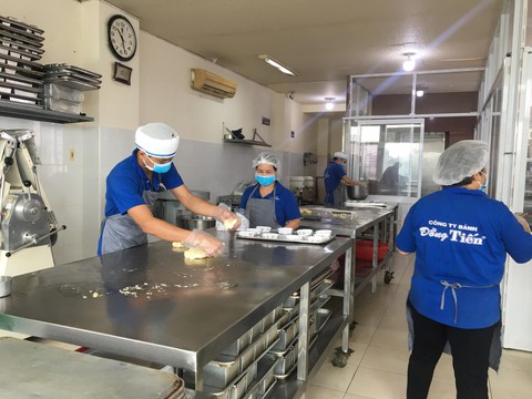 Vụ ngộ độc, 55 người nhập viện: Xử phạt Công ty Đồng Tiến 84 triệu - Ảnh 1. Vụ ngộ độc, 55 người nhập viện: Xử phạt Công ty Đồng Tiến 84 triệu - Ảnh 1.