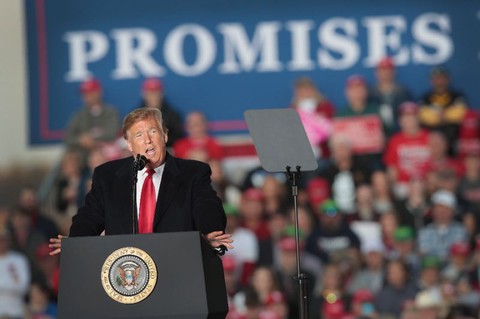 Ông Trump dọa xóa quyền công dân mặc nhiên khi sinh ở Mỹ - Ảnh 1. Ông Trump dọa xóa quyền công dân mặc nhiên khi sinh ở Mỹ - Ảnh 1.