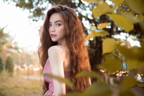 Hồ Ngọc Hà tung MV đẫm lệ ngay ngày Halloween - Ảnh 1. Hồ Ngọc Hà tung MV đẫm lệ ngay ngày Halloween - Ảnh 1.