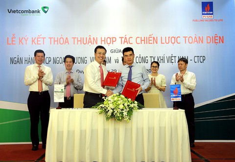 PV GAS nhận danh hiệu Top 50 Doanh nghiệp tốt nhất Việt Nam - Ảnh 1. PV GAS nhận danh hiệu Top 50 Doanh nghiệp tốt nhất Việt Nam - Ảnh 1.