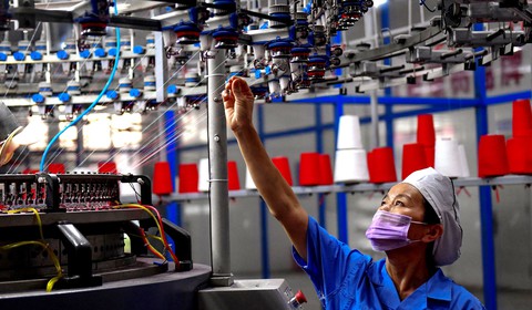 Mỹ đánh thuế cả gói hàng Trung Quốc? - Ảnh 1. Mỹ đánh thuế cả gói hàng Trung Quốc? - Ảnh 1.