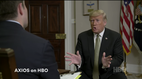 Ông Trump có bỏ được quyền công dân mặc nhiên khi sinh ở Mỹ? - Ảnh 1. Ông Trump có bỏ được quyền công dân mặc nhiên khi sinh ở Mỹ? - Ảnh 1.