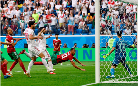 World Cup trong mắt tôi: Trận quyền anh và cú tự knock-out - Ảnh 1. World Cup trong mắt tôi: Trận quyền anh và cú tự knock-out - Ảnh 1.