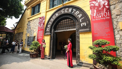 Hà Nội ngày trở về... và hôm nay - Ảnh 2. Hà Nội ngày trở về... và hôm nay - Ảnh 2.