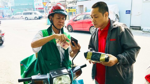Mua hàng online nhưng trả tiền mặt - Ảnh 2. Mua hàng online nhưng trả tiền mặt - Ảnh 2.