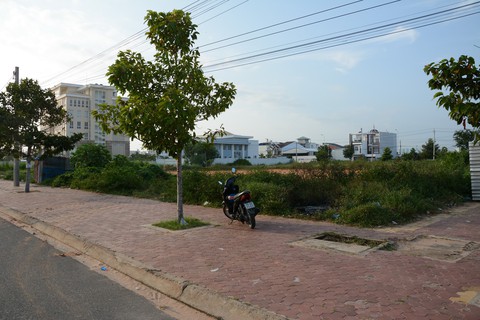 Yêu cầu điều tra nhóm giang hồ quậy phiên đấu giá đất - Ảnh 1. Yêu cầu điều tra nhóm giang hồ quậy phiên đấu giá đất - Ảnh 1.