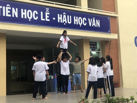 Sở GD-ĐT TP.HCM không nhận hoa, quà nhân Ngày nhà giáo Việt Nam - Ảnh 1. Sở GD-ĐT TP.HCM không nhận hoa, quà nhân Ngày nhà giáo Việt Nam - Ảnh 1.