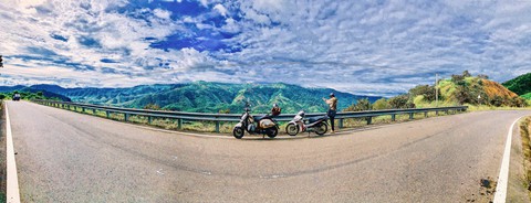 Chàng trai 9X du lịch muôn nơi bằng chiếc xe hoen gỉ - Ảnh 2. Chàng trai 9X du lịch muôn nơi bằng chiếc xe hoen gỉ - Ảnh 2.