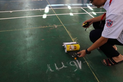Học sinh cấp 3 Sài Gòn hào hứng đua xe thế năng - Ảnh 3. Học sinh cấp 3 Sài Gòn hào hứng đua xe thế năng - Ảnh 3.