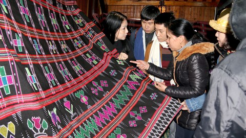 Chuyện lạ của người Tà Ôi - kỳ cuối: Zèng - Ảnh 1. Chuyện lạ của người Tà Ôi - kỳ cuối: Zèng - Ảnh 1.