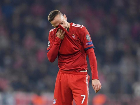 Bị chê đá dở, Ribery đánh bình luận viên bóng đá - Ảnh 1. Bị chê đá dở, Ribery đánh bình luận viên bóng đá - Ảnh 1.
