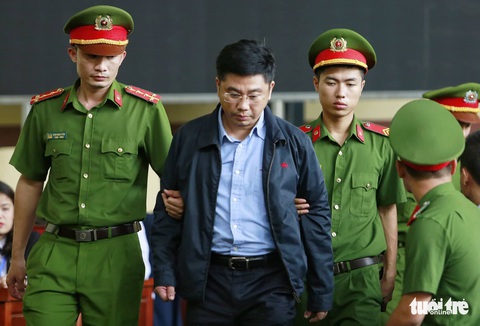 Trùm đường dây đánh bạc ngàn tỉ rửa tiền qua đầu tư BOT - Ảnh 5. Trùm đường dây đánh bạc ngàn tỉ rửa tiền qua đầu tư BOT - Ảnh 5.