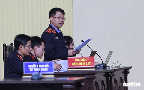 Trùm đường dây đánh bạc ngàn tỉ rửa tiền qua đầu tư BOT - Ảnh 2. Trùm đường dây đánh bạc ngàn tỉ rửa tiền qua đầu tư BOT - Ảnh 2.