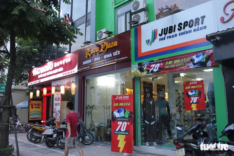 Hà Nội vừa đồng phục hóa thêm một tuyến phố - Ảnh 13. Hà Nội vừa đồng phục hóa thêm một tuyến phố - Ảnh 13.