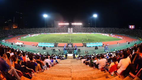 Những khán đài rực lửa ở AFF Cup 2018 - Ảnh 5. Những khán đài rực lửa ở AFF Cup 2018 - Ảnh 5.