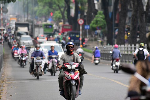 Vì sao sáng nay dân Sài Gòn cay mắt khi đi đường? - Ảnh 2. Vì sao sáng nay dân Sài Gòn cay mắt khi đi đường? - Ảnh 2.