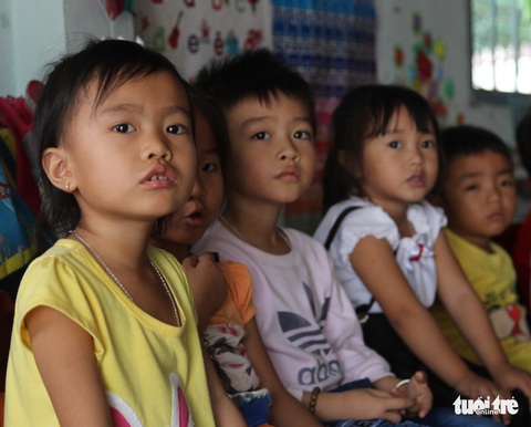 Cô giáo mầm non đi xin từng xô nước cho học trò - Ảnh 3. Cô giáo mầm non đi xin từng xô nước cho học trò - Ảnh 3.